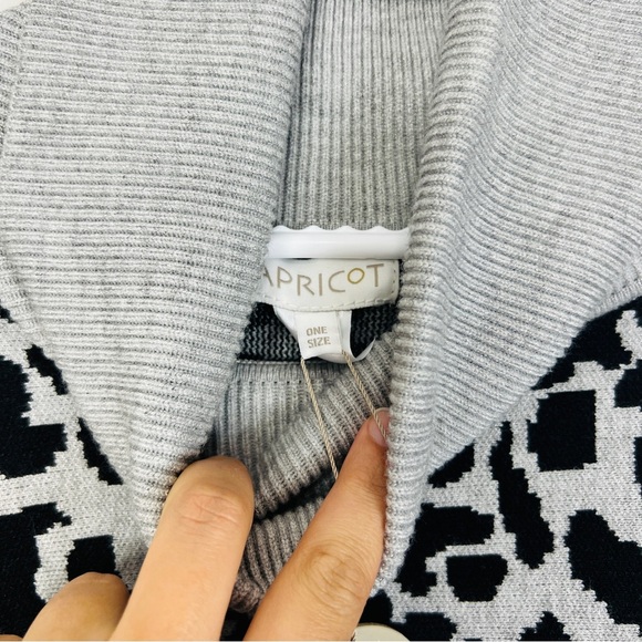 Apricot Animal Print Poncho with Polo Neck and Long Sleeves women One Size - Picture 14 of 16